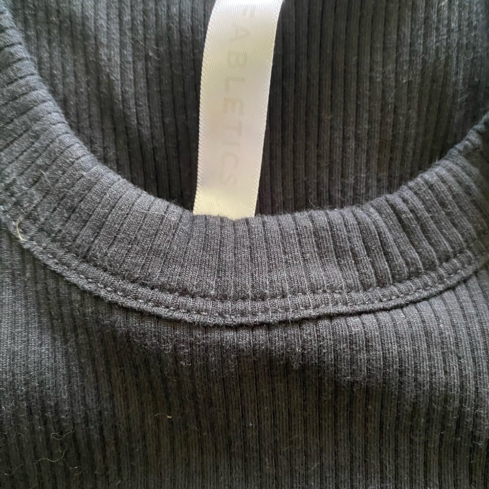 Fabletics Black Sleeveless Tank Top - Picture 5 of 6
